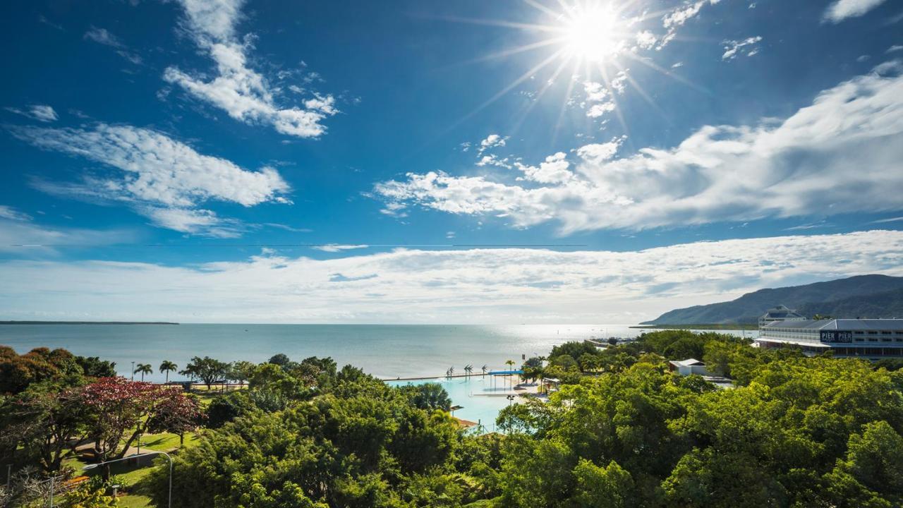 Oaks Cairns Hotel Экстерьер фото