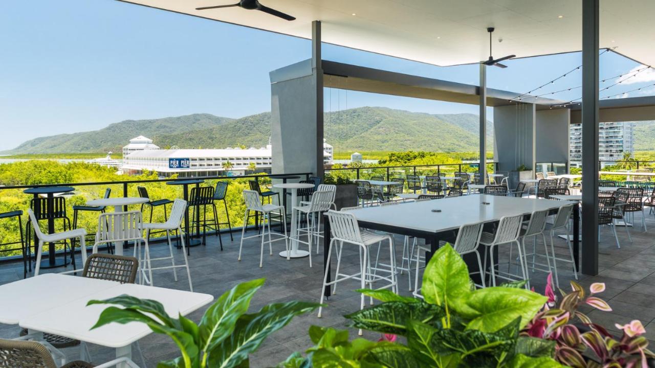 Oaks Cairns Hotel Экстерьер фото
