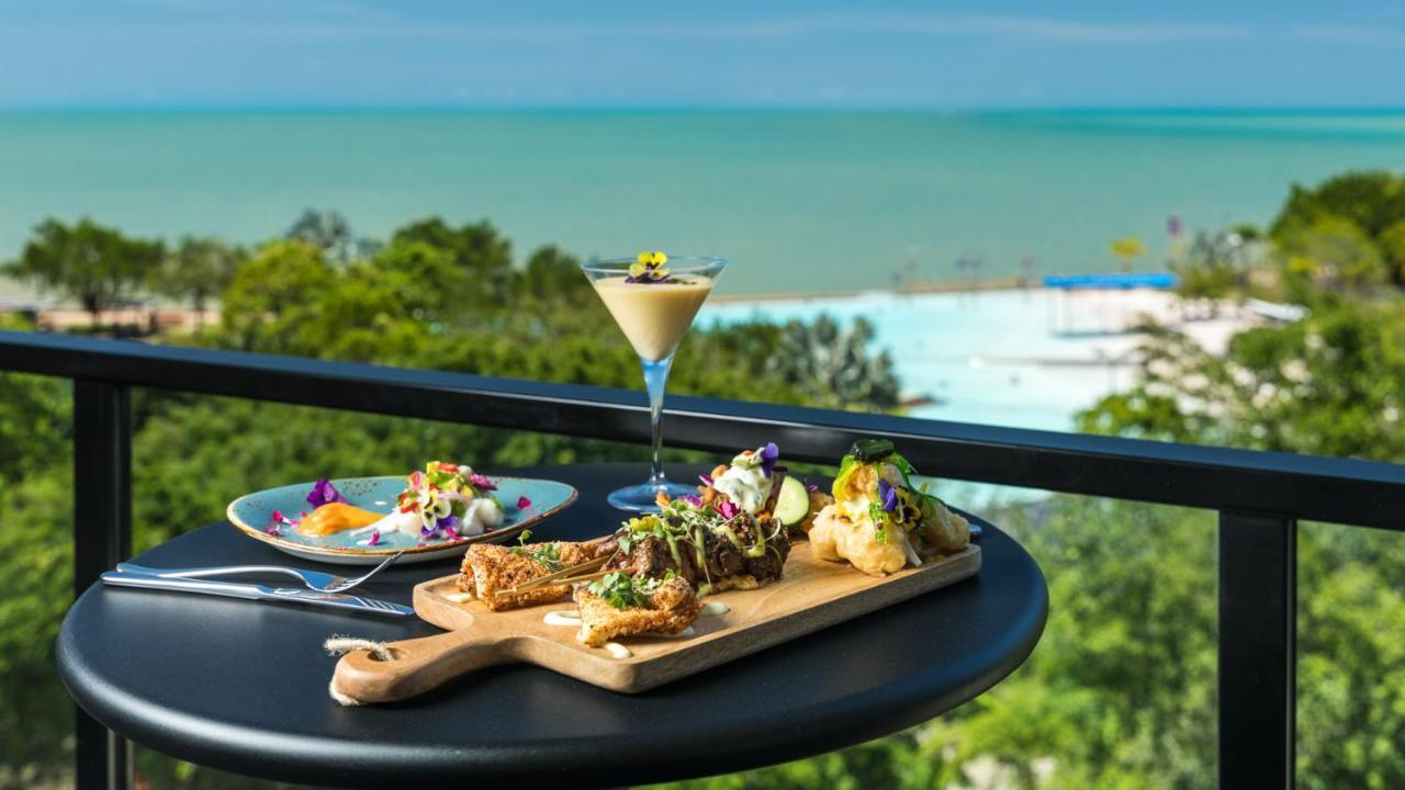 Oaks Cairns Hotel Экстерьер фото